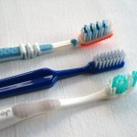 ¿Hora de cambiar el cepillo de dientes?