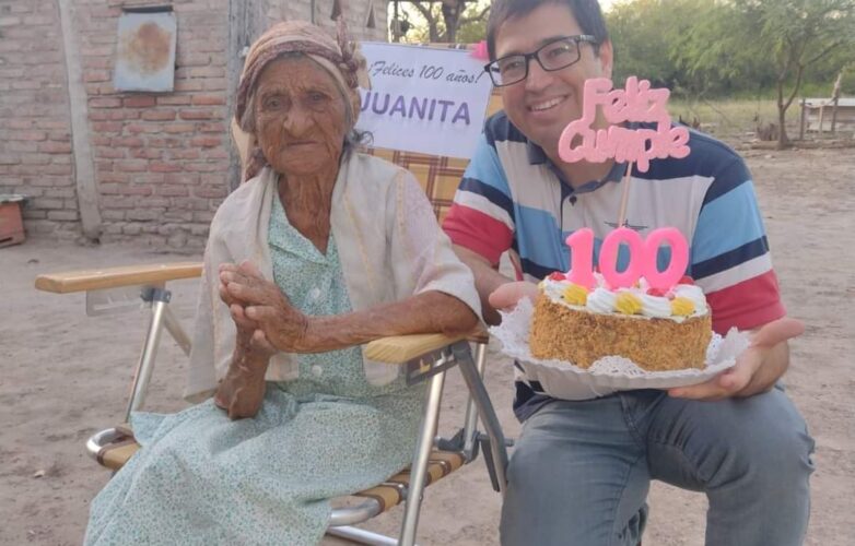 conocida-vecina-festejo-100-anos-aunque-asegura-tener-mas-782x500